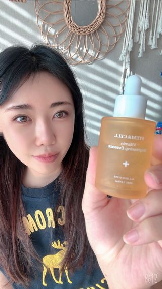 체르엠 스템앤셀 비타민 브라이트닝 에센스 30ml 1개 — 5점을 준 리뷰어가 2022년 3월 올린 사용 사진
