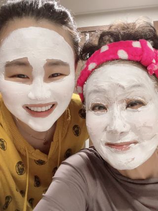 리더스코스메틱 리더스 밀크 스폰지 마스크 — 5점을 준 리뷰어가 2021년 5월 올린 사용 사진
