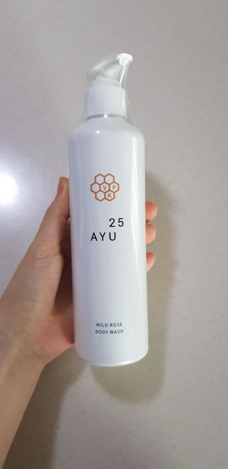 AYU25[아유트웬티파이브]피부 진정, 보습 와일즈 로즈 바디워시 — 5점을 준 리뷰어가 2021년 3월 올린 사용 사진
