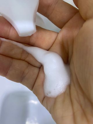 약손명가코스메틱 에오스보떼 브라이트닝 버블 폼 클렌징 300ml — 5점을 준 리뷰어가 2021년 12월 올린 사용 사진