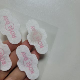 라라로즈데이 시즌2 천연 아로마오일 Y존 케어 속옷향수 이너퍼퓸 5ml  여성의 자존감을 UP시키자 — 3.5점을 준 리뷰어가 2021년 10월 올린 사용 사진