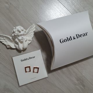 [골드앤디어] 14K 사각 네모 원터치 귀걸이_3color — 5점을 준 리뷰어가 2021년 6월 올린 사용 사진