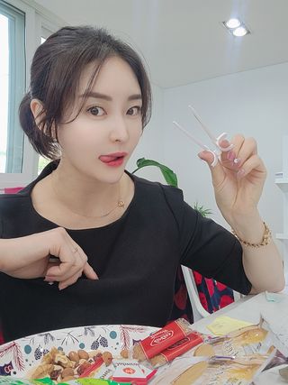 칩스틱 과자젓가락 게이밍젓가락 2ea / KC인증 식품용 — 5점을 준 리뷰어가 2021년 10월 올린 사용 사진