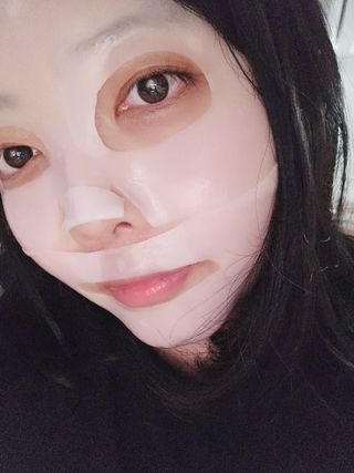 [올리브영] 웰더마 프리미엄 사파이어 콜라겐 임팩트 피팅 마스크 4매 — 5점을 준 리뷰어가 2025년 7월 올린 사용 사진
