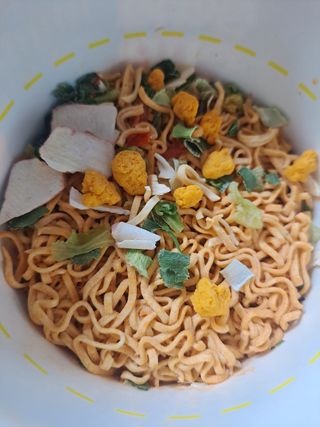 NISSIN 닛신 컵누들  4종 - 씨푸드오리지날, 씨푸드 스파이시, 씨푸드 커리, 씨푸드 XO소스 — 5점을 준 리뷰어가 2022년 3월 올린 사용 사진