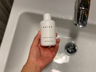 [HUREX] 휴렉스 볼류마이징 탈모완화 기능성 샴푸 150ml x 2개 — 5점을 준 리뷰어가 2021년 9월 올린 사용 사진