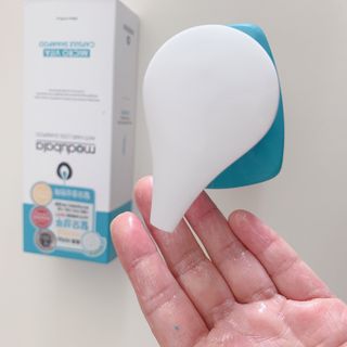 모두발라 마이크로 비타캡슐 탈모샴푸 — 5점을 준 리뷰어가 2022년 1월 올린 사용 사진