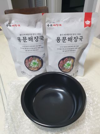 요리반상회 용문해장국 2팩 + 뚝배기 1개 — 5점을 준 리뷰어가 2021년 3월 올린 사용 사진