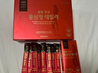 광동생활건강 광동 명품 홍삼정데일리 10mL x 30포 — 5점을 준 리뷰어가 2023년 4월 올린 사용 사진