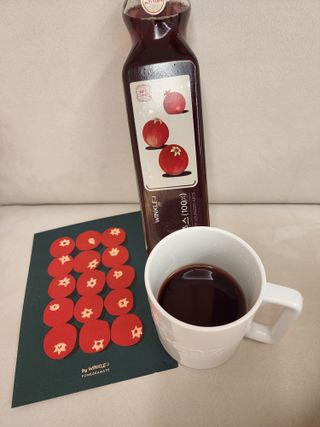 [바이윙클] 페르시아 유기농 석류 착즙주스 750ml 2병 + 선물박스 세트 — 5점을 준 리뷰어가 2022년 2월 올린 사용 사진