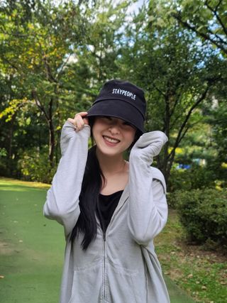 [스테이피플] STAYPEOPLE BUCKET HAT (BLACK) — 5점을 준 리뷰어가 2022년 9월 올린 사용 사진