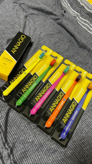 [지오클린] 안나지오 구취케어  기능성 치약 칫솔 세트 (칫솔 5 개+치약 100g 1 개 ) — 5점을 준 리뷰어가 2022년 7월 올린 사용 사진