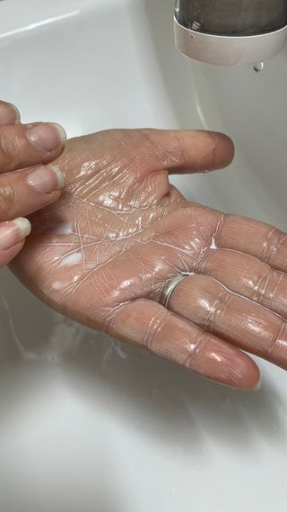 스킨큐어 산다화 순한 클렌징 동백 오일 200ml — 5점을 준 리뷰어가 2023년 3월 올린 사용 사진