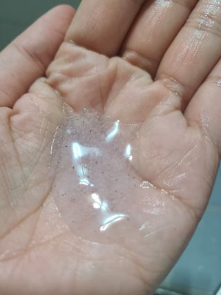 벨먼 내추럴스파 수분광채 스크럽 바디워시 600ml 5종 — 4점을 준 리뷰어가 2022년 5월 올린 사용 사진