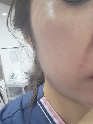 위뜨 글로시 레이어 쿠션 — 5점을 준 리뷰어가 2022년 7월 올린 사용 사진