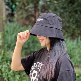 [스테이피플] STAYPEOPLE BUCKET HAT (BLACK) — 5점을 준 리뷰어가 2022년 9월 올린 사용 사진