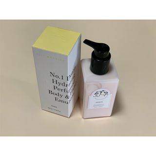 줄라이 모닝 _ JULY MORNING 줄라이모닝 하이드레이팅 퍼퓸드 바디앤핸드 에멀젼 — 4점을 준 리뷰어가 2022년 3월 올린 사용 사진