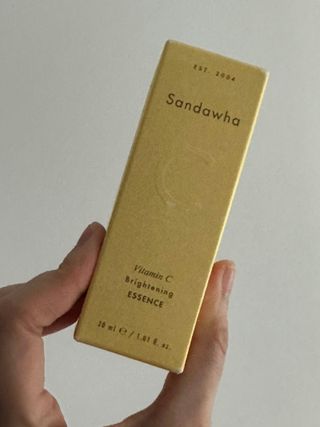 스킨큐어 산다화 비타민c 화이트닝 에센스 30ml — 5점을 준 리뷰어가 2023년 7월 올린 사용 사진