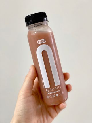 BLENDY'S 핑크 스무디+블론디 스무디 — 5점을 준 리뷰어가 2021년 12월 올린 사용 사진
