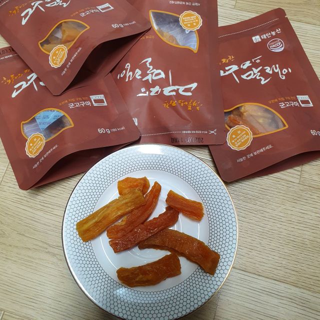 [중소기업유통센터 X 우수소상공인] 해풍맞고자란 고구마말랭이 60g 5봉 리뷰 사진