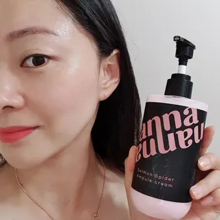 난나 살몬 스파이더 검버섯 미백 톤업 화이트닝 연어 앰플 크림 300ml 대용량 — 5점을 준 리뷰어가 2022년 8월 올린 사용 사진