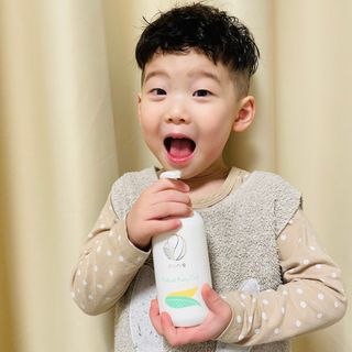 mom e 맘이 내추럴 베이비 케어 샴푸앤바스+로션 — 2.5점을 준 리뷰어가 2021년 1월 올린 사용 사진