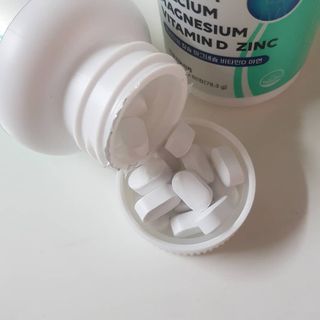 서울약사신협 네이처픽_칼슘마그네슘비타민D_1,305mg x 120캡슐 — 5점을 준 리뷰어가 2021년 9월 올린 사용 사진