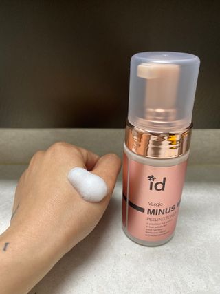 아이디플라코스메틱 아이디 브이로직 마이너스 필링 토너 110ml — 5점을 준 리뷰어가 2022년 5월 올린 사용 사진