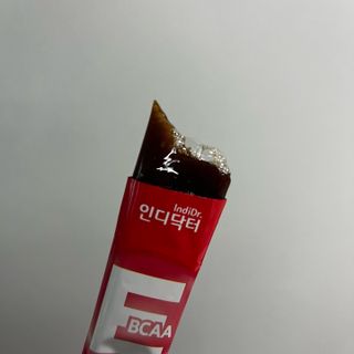 [인디닥터] 타이탄 BCAA 프로틴 젤리스틱 — 3점을 준 리뷰어가 2022년 5월 올린 사용 사진