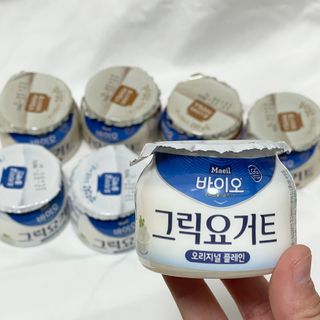 매일바이오 그릭요거트 오리지널 플레인 4개, 로스터리 커피믹스 4개 — 5점을 준 리뷰어가 2021년 12월 올린 사용 사진