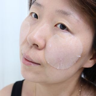 리더스코스메틱 리더스 카밍 바이오틱스 퀵 수딩 패드 — 5점을 준 리뷰어가 2022년 8월 올린 사용 사진