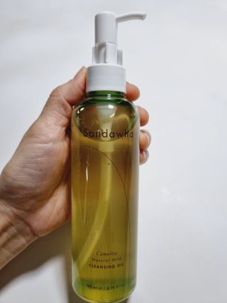 스킨큐어 산다화 순한 클렌징 동백 오일 200ml — 5점을 준 리뷰어가 2023년 4월 올린 사용 사진