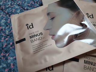 아이디플라코스메틱 아이디 페이스핏 마이너스 밴드 v2 — 4점을 준 리뷰어가 2021년 5월 올린 사용 사진