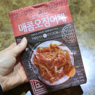 하나마이 [마마쿡] 전 청와대 천상현 셰프의 밑반찬  5종세트(소고기 장조림+연근조림+진미채+간장김자반+새우김자반) — 2점을 준 리뷰어가 2023년 5월 올린 사용 사진