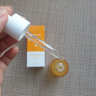 체르엠 스템앤셀 비타민 브라이트닝 에센스 30ml 1개 — 5점을 준 리뷰어가 2021년 9월 올린 사용 사진