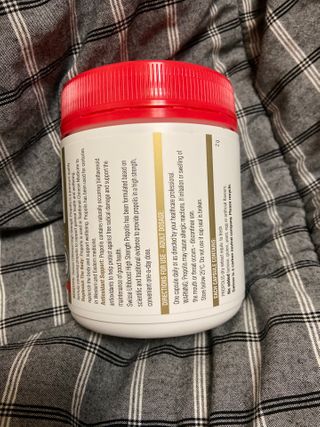 Swisse 스위스 고함량 프로폴리스 2,000mg 210정 — 5점을 준 리뷰어가 2021년 1월 올린 사용 사진