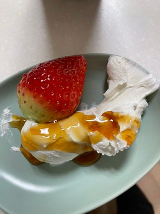 옳음 딸기 논산 설향 딸기 900g 산지직송 — 5점을 준 리뷰어가 2021년 1월 올린 사용 사진
