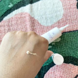 바르셀 톤업선크림 미백 메이크업베이스 CC크림 인텐시브 씨씨 젠 30ml — 4점을 준 리뷰어가 2021년 11월 올린 사용 사진