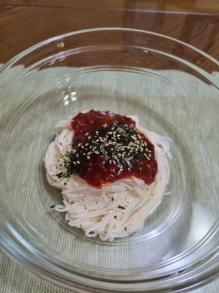 [한면원] 비빔국수 2인분 — 4점을 준 리뷰어가 2022년 7월 올린 사용 사진