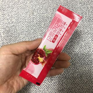 헬스업_쁘띠쁘띠석류콜라겐젤리_20g x 14포 — 5점을 준 리뷰어가 2021년 1월 올린 사용 사진