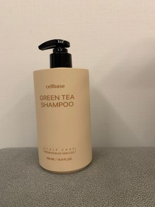 프리마인 더이상 뻣뻣하고 효과없는 탈모샴푸는 NO. 근본부터 케어하는 셀베이스 그린티샴푸(500ml) — 5점을 준 리뷰어가 2023년 2월 올린 사용 사진