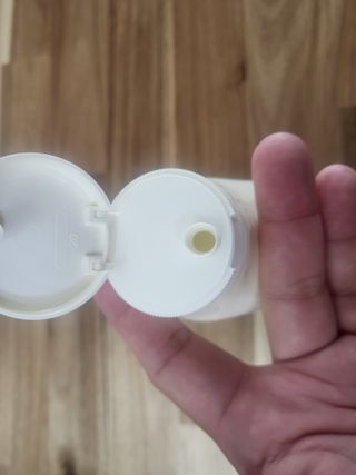 카프리나 프레쉬 산양밀크 어메이징 바디워시 500ml(오리지널향) — 4점을 준 리뷰어가 2023년 4월 올린 사용 사진