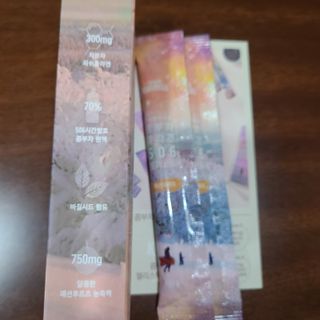 엘리샤코이 아임얼라이브 콤부차 콜라겐 506 스틱젤리 패션프루트 — 3.5점을 준 리뷰어가 2021년 9월 올린 사용 사진