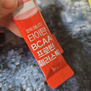 [인디닥터] 타이탄 BCAA 프로틴 젤리스틱 — 5점을 준 리뷰어가 2022년 5월 올린 사용 사진