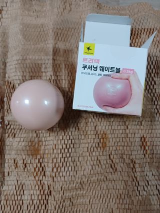 트라택 쿠셔닝 웨이트볼 0.5kg + 1kg SET — 5점을 준 리뷰어가 2022년 6월 올린 사용 사진