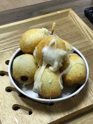 Dog&Ball 독앤볼 [Dog&Ball] 미니찹쌀볼도그 찹쌀치즈볼 — 5점을 준 리뷰어가 2021년 8월 올린 사용 사진