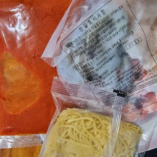프레시지 [구매평]최현석의 쵸이닷 새우 토마토 파스타 (냉동) — 5점을 준 리뷰어가 2025년 6월 올린 사용 사진