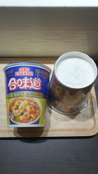 NISSIN 닛신 컵누들  4종 - 씨푸드오리지날, 씨푸드 스파이시, 씨푸드 커리, 씨푸드 XO소스 — 5점을 준 리뷰어가 2023년 1월 올린 사용 사진