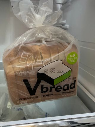 롯데제과 Vbread 포카치아식빵1개 + 미니식빵 1개 + 머핀 2개 세트 — 5점을 준 리뷰어가 2021년 9월 올린 사용 사진