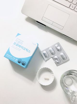 [지셀라] 프로바이오틱스 100억 유산균 보장 (1개월분 / 350mg X 30캡슐) — 5점을 준 리뷰어가 2023년 4월 올린 사용 사진